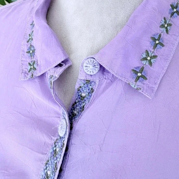 Johnny Was Slim Audrey Tunic Womens Boho M Lavender Embroidered Butterfly Top - Picture 16 of 16